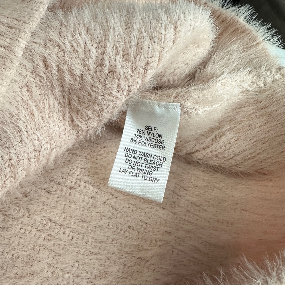 NEW Lulus Love Me Sweetly Blush Pink Eyelash Knit Sweater Crew Neck Sz S - Picture 11 of 11